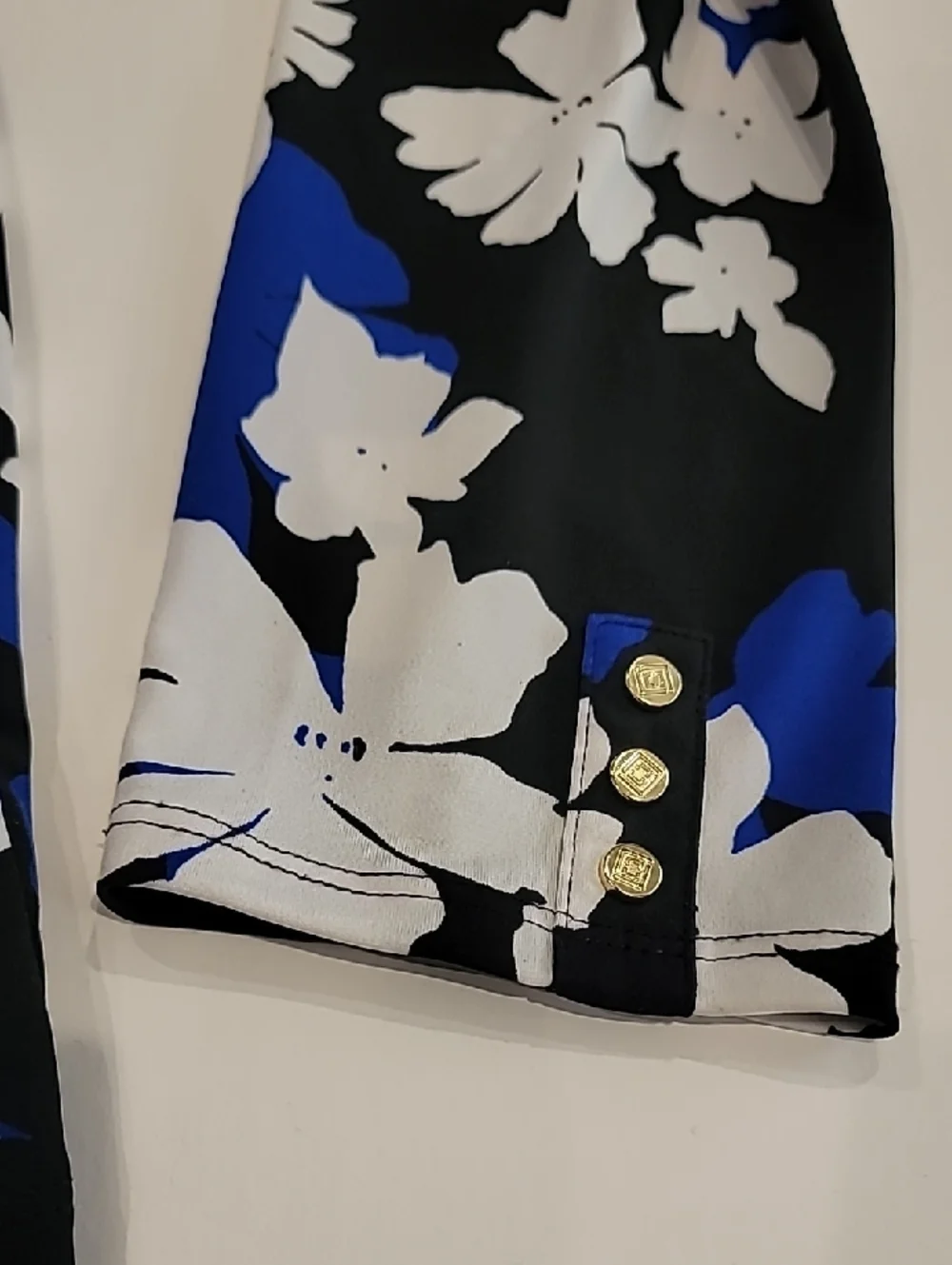 Liz Claiborne Blue Black White Floral Asymmetric Neckline Blouse Large - Picture 4 of 13